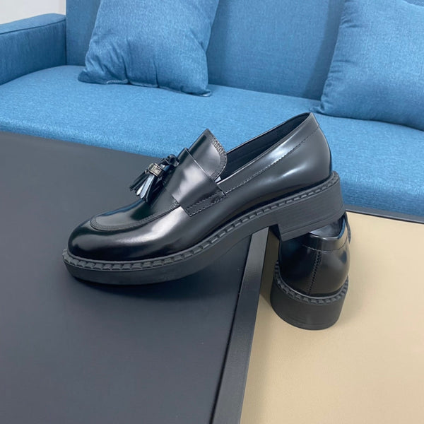 PRA LOAFER IN GLOSSY BLACK LEATHER WITH TASSEL