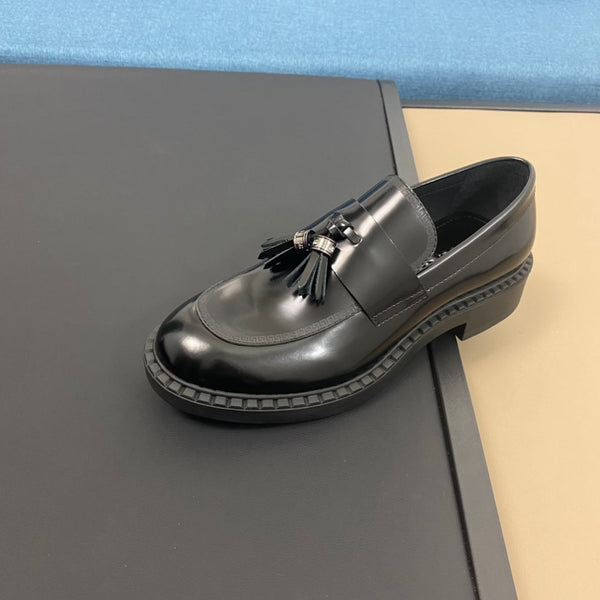 PRA LOAFER IN GLOSSY BLACK LEATHER WITH TASSEL