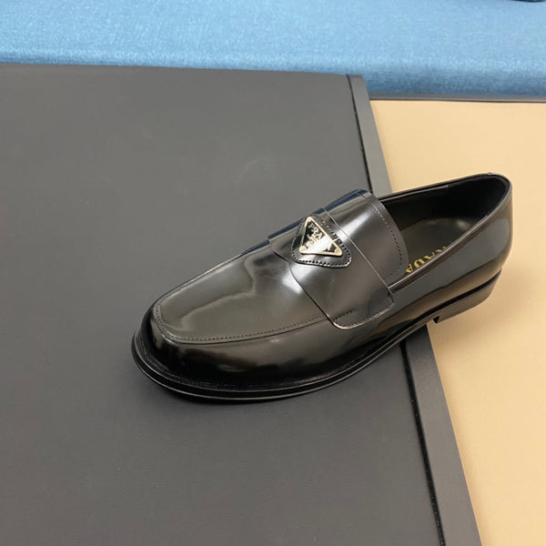 PRA LOAFER IN GLOSSY BLACK LEATHER