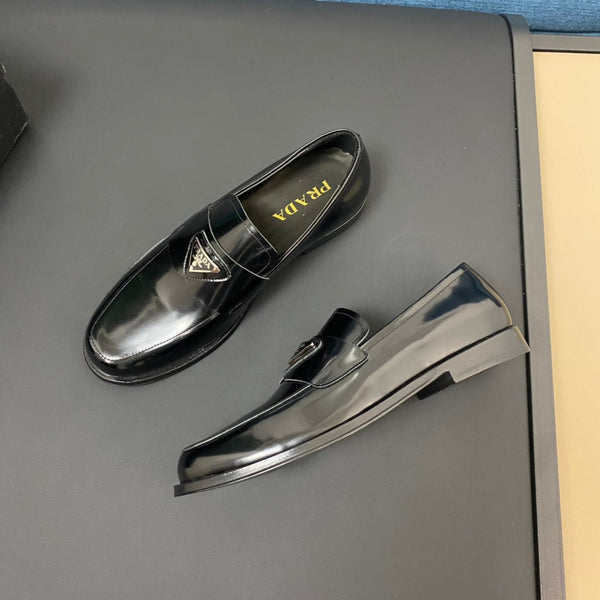 PRA LOAFER IN GLOSSY BLACK LEATHER