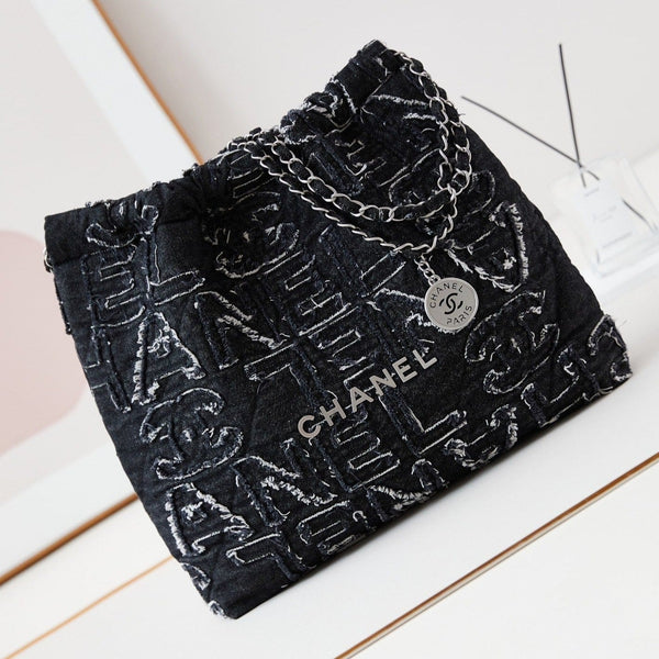 Borsa hobo 24a cc 22 in denim nero con finiture argentate