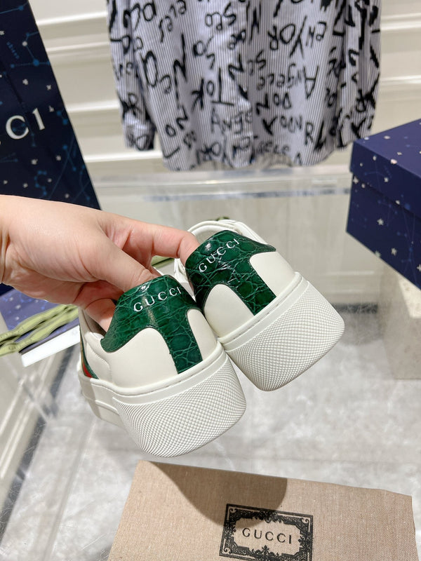 GG ACE 30 SUPREME TRAINER WHITE CALFSKIN