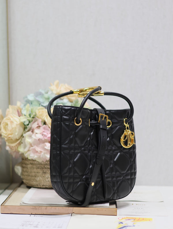 SAC MINI 27 NOLITA EN CUIR DE VEAU MACROCANNAGE NOIR