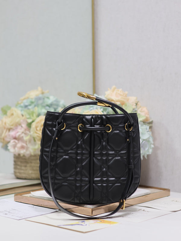 SAC MINI 27 NOLITA EN CUIR DE VEAU MACROCANNAGE NOIR