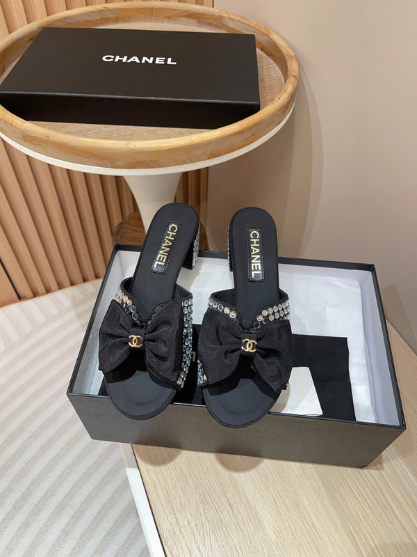 CC TACCO ALTO NERO IN RASO CON STRASS BIANCHI