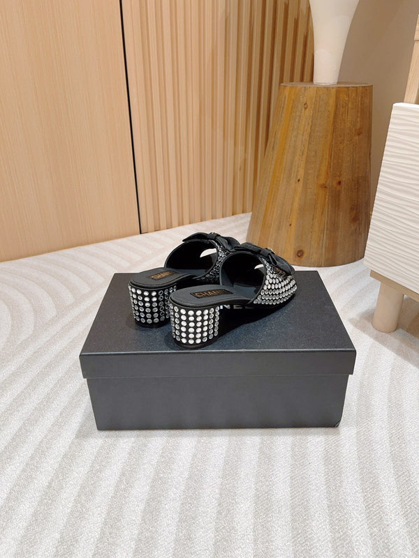 CC TACCO ALTO NERO IN RASO CON STRASS BIANCHI