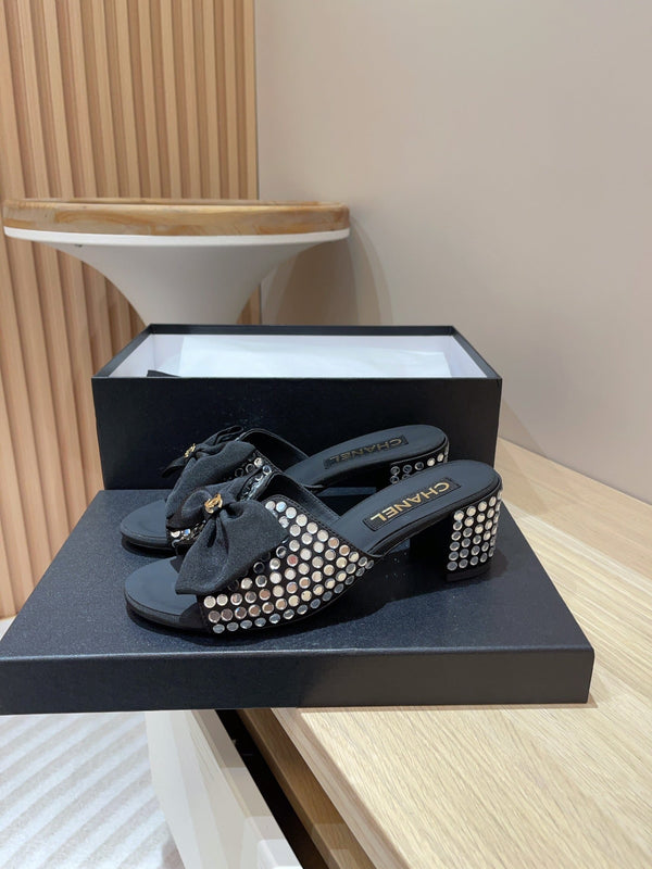 CC TACCO ALTO NERO IN RASO CON STRASS BIANCHI