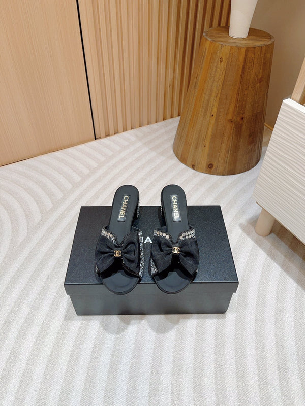 CC TACCO ALTO NERO IN RASO CON STRASS BIANCHI