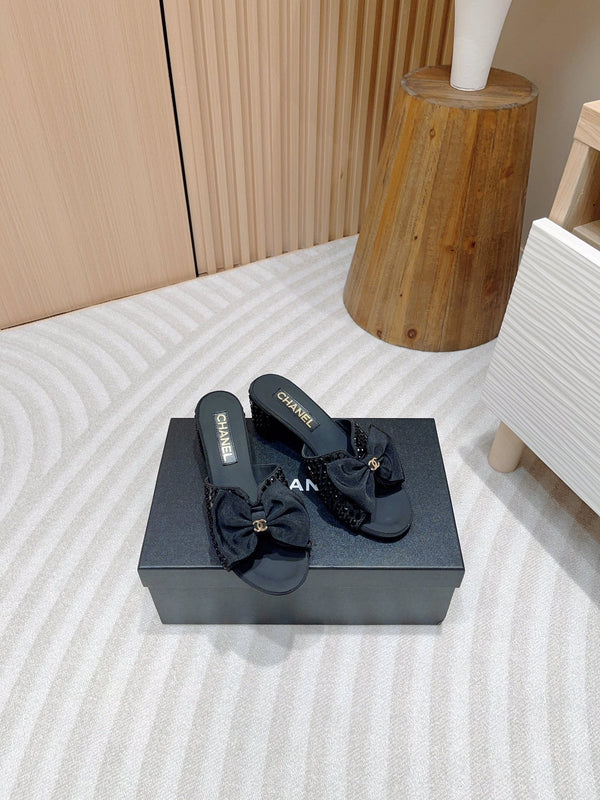 CC TACCO ALTO NERO IN RASO CON STRASS