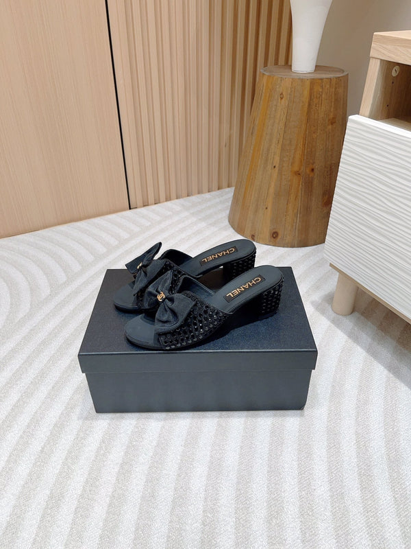 CC TACCO ALTO NERO IN RASO CON STRASS