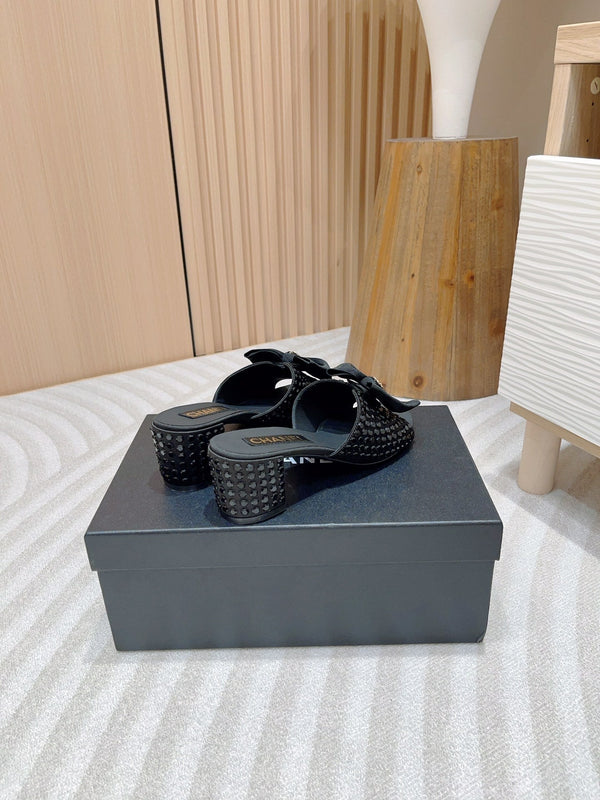 CC TACCO ALTO NERO IN RASO CON STRASS