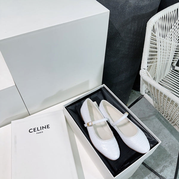 BALLET FLAT IN WHITE EMBOSSED CALFSKIN