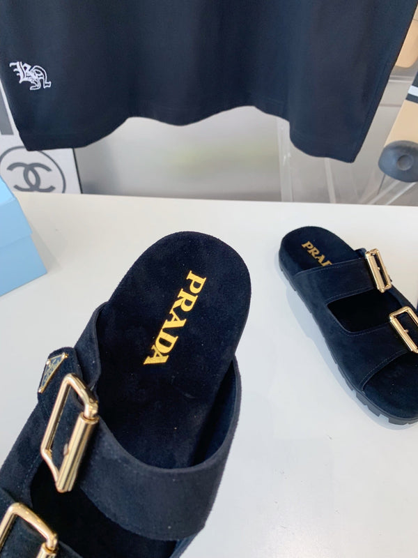 SANDALI CON CINTURINO PRA IN CAMOSCIO NERO