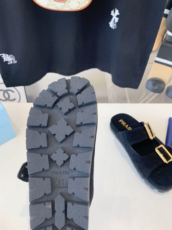 SANDALI CON CINTURINO PRA IN CAMOSCIO NERO