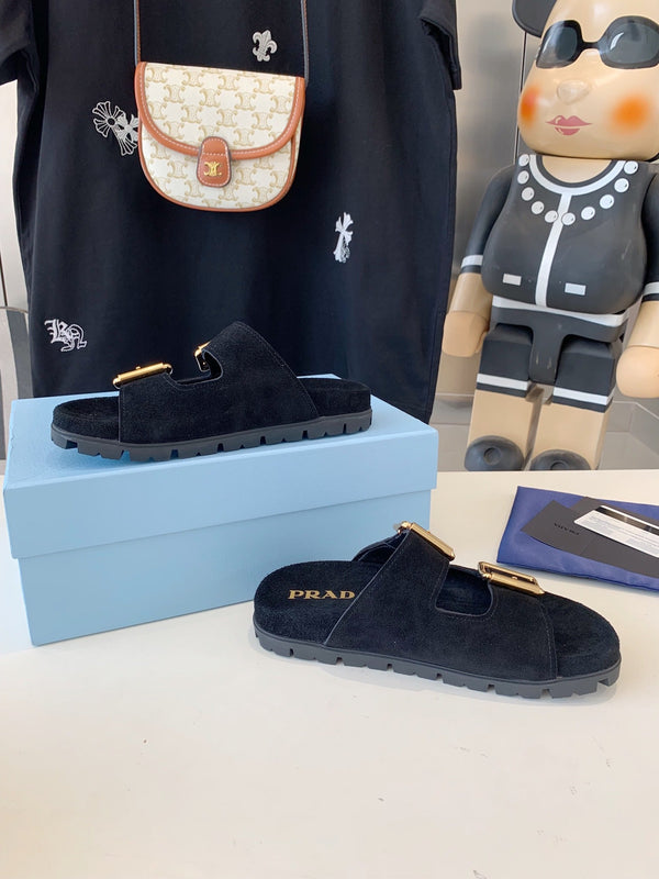 SANDALI CON CINTURINO PRA IN CAMOSCIO NERO