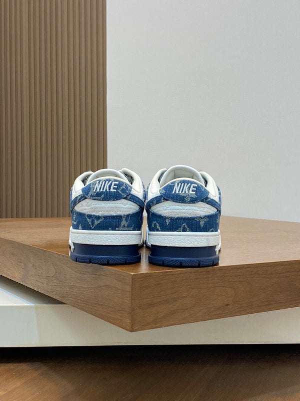 AIR TRAINER IN COBALT BLUE MIX WHITE CALFSKIN