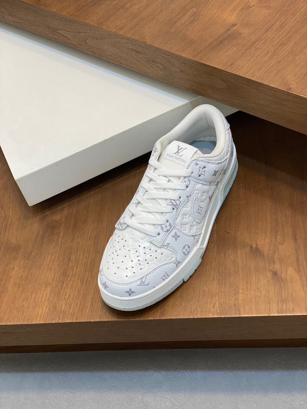 AIR TRAINER IN WHITE CALFKSIN