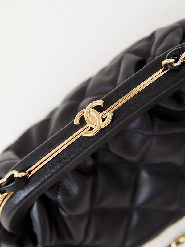 24a clutch 24cm black lambskin gold hardware