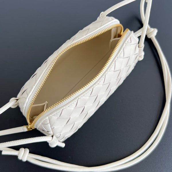 Borsa da concerto BV 18,5 cm in pelle di agnello bianca