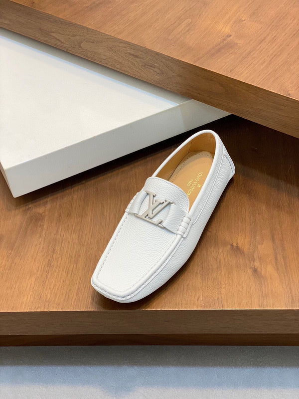 LV LOAFER IN WHITE WRINKLE CALFSKIN WITH SILVER LOGO