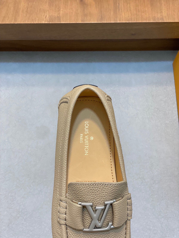 LV LOAFER IN DARK CREAM WRINKLE CALFSKIN WITH SILVER LOGO