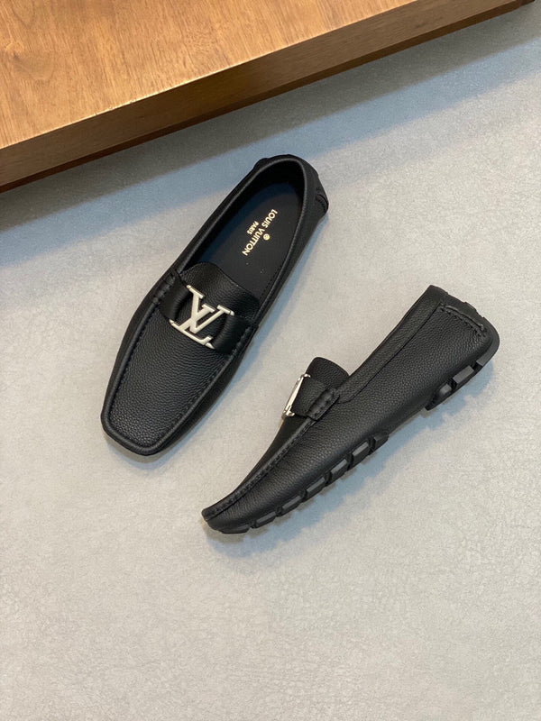 LV LOAFER IN BLACK WRINKLE CALFSKIN WITH SILVER LOGO