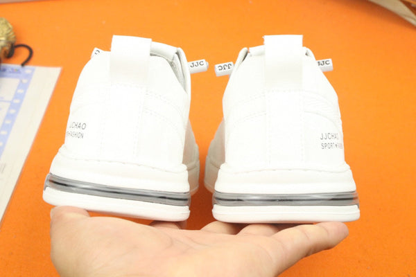 SNEAKER PRA IN PELLE DI VITELLO SCAMOSCIATA CARO BIANCO