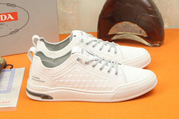 SNEAKER PRA IN PELLE DI VITELLO SCAMOSCIATA CARO BIANCO