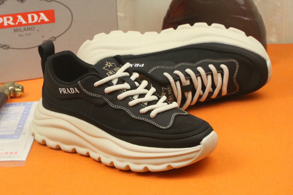 PRA SNEAKER IN BLACK CALFSKIN AND BREATHABLE MESH