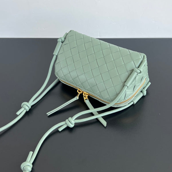 Borsa da concerto BV 18,5 cm in pelle di agnello verde chiaro