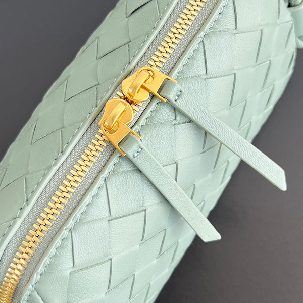 Borsa da concerto BV 18,5 cm in pelle di agnello verde chiaro