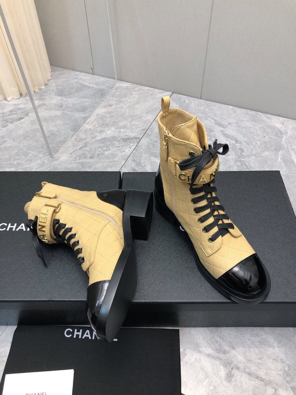 CC Short Boots 45mm In Light Yellow Mix Black Quilted Lambskin And Glossy Cowhide 950039