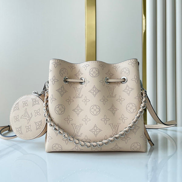 BELLA 22 IN PELLE DI VITELLO PERFORATA CON MONOGRAMMA BEIGE E FERRAMENTA IN ARGENTO