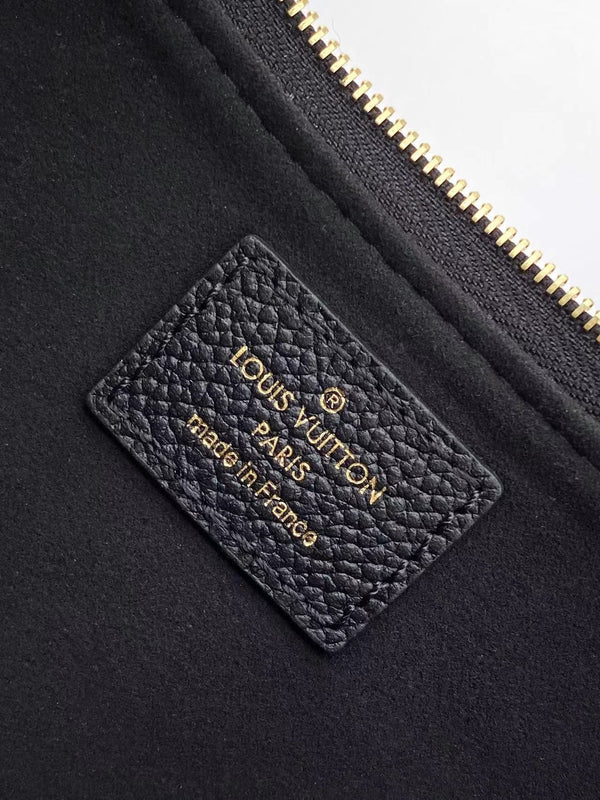POCHETTE LIV 24 IN PELLE EMPREINTE MONOGRAM NERA HARDWARE ORO