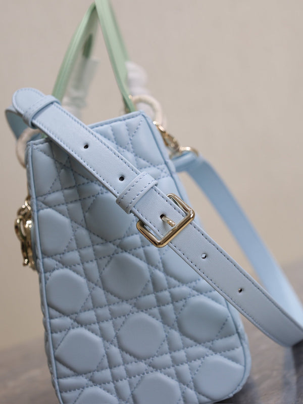 Borsa da donna 20 cm Celeste Blu Verde Pallido Pelle di Agnello
