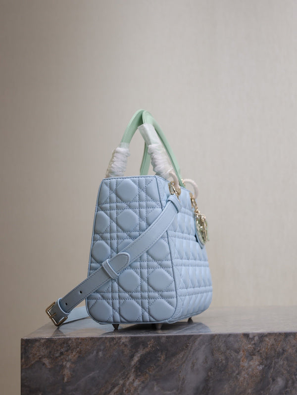 Borsa da donna 20 cm Celeste Blu Verde Pallido Pelle di Agnello