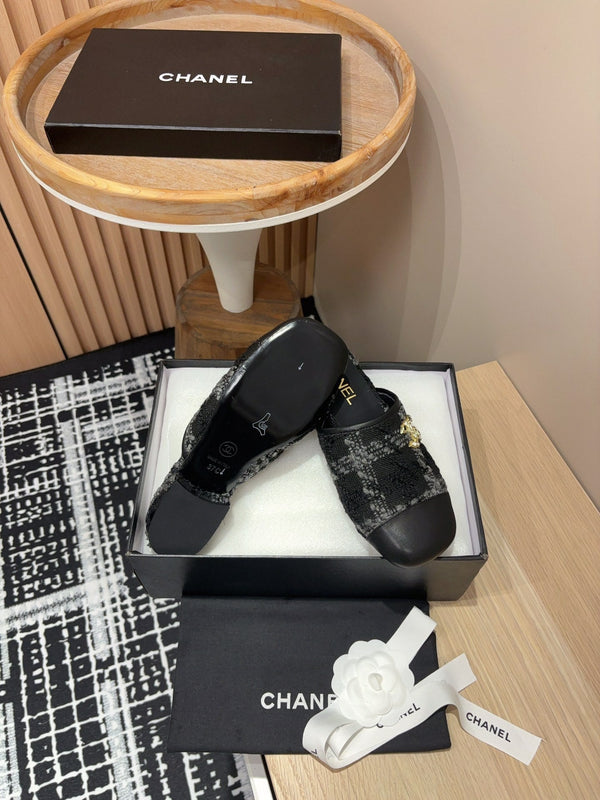 CC Mule 30mm In Black Wool Tweed And Lambskin Gold Hardware