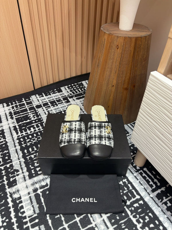 CC Mule 30mm In White Mix Black Wool Tweed And Lambskin