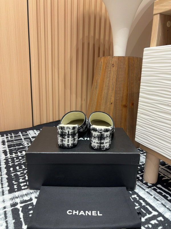 CC Mule 60mm In White Mix Black Wool Tweed And Lambskin