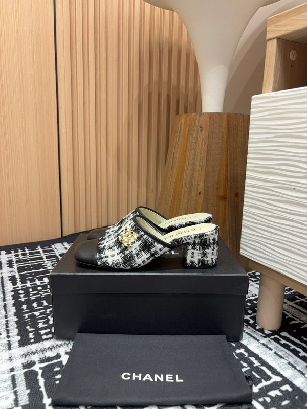 CC Mule 60mm In White Mix Black Wool Tweed And Lambskin