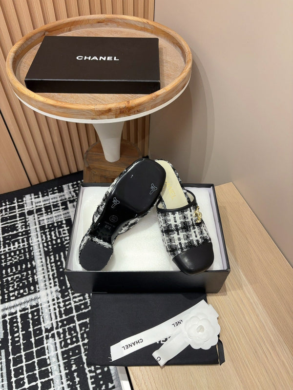 CC Mule 60mm In White Mix Black Wool Tweed And Lambskin