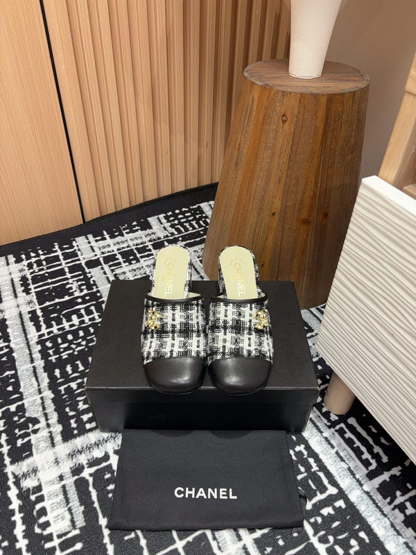 CC Mule 60mm In White Mix Black Wool Tweed And Lambskin