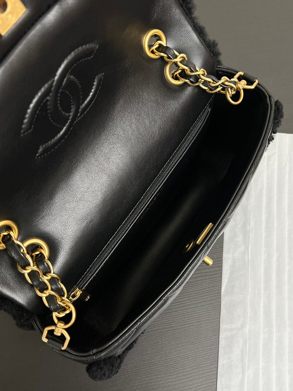 Flap Bag Small 23cm Black Sherling Lambskin Gold Hardware