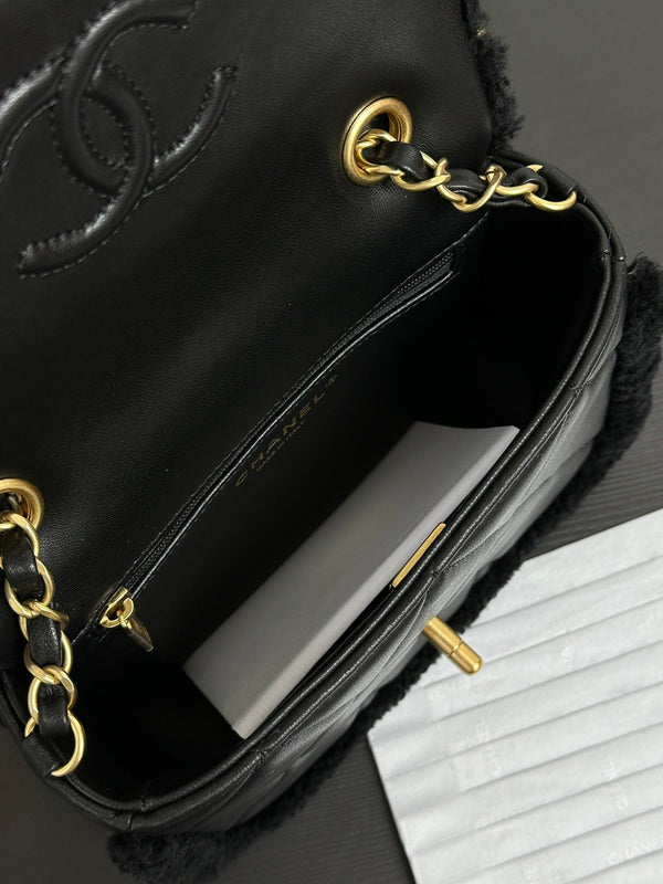 Flap Bag Mini 18cm Black Sherling Lambskin Gold Hardware