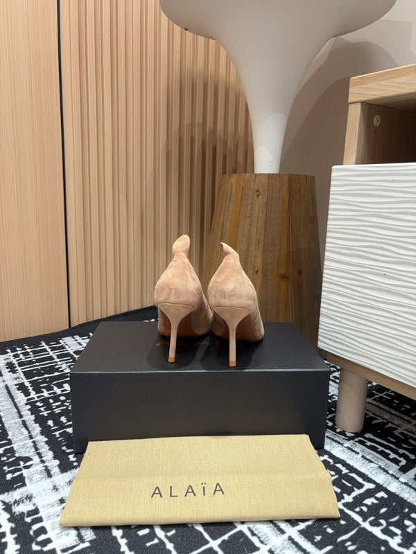 Alaia Pump Coeur 85mm In Beige Suede 933078