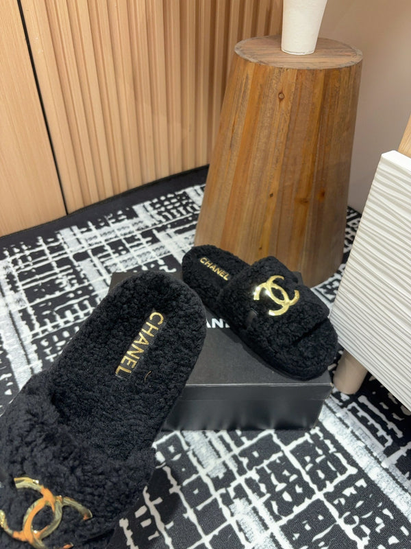 CC Slippers Black Wool Fleece