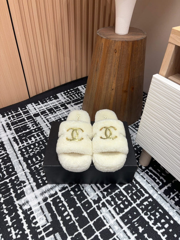 CC Slippers White Wool Fleece