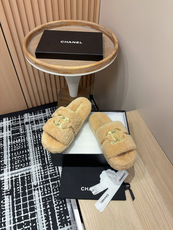 CC Slippers Beige Wool Fleece
