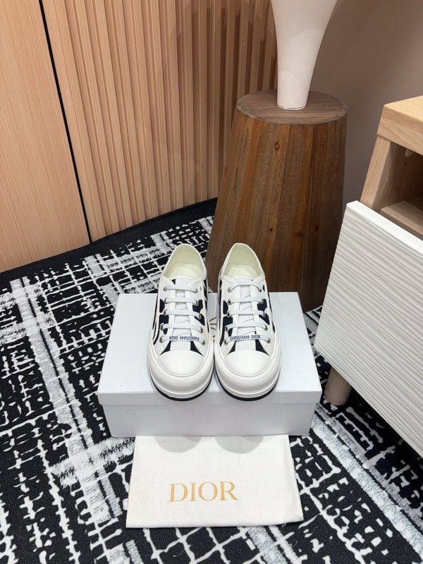 CD Walk'n'Dior Platform Sneaker Black White Miss Canvas