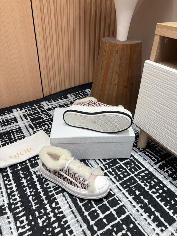 CD Walk'n'Dior Platform Sneaker Pale Pink Canvas And Fleece Lining